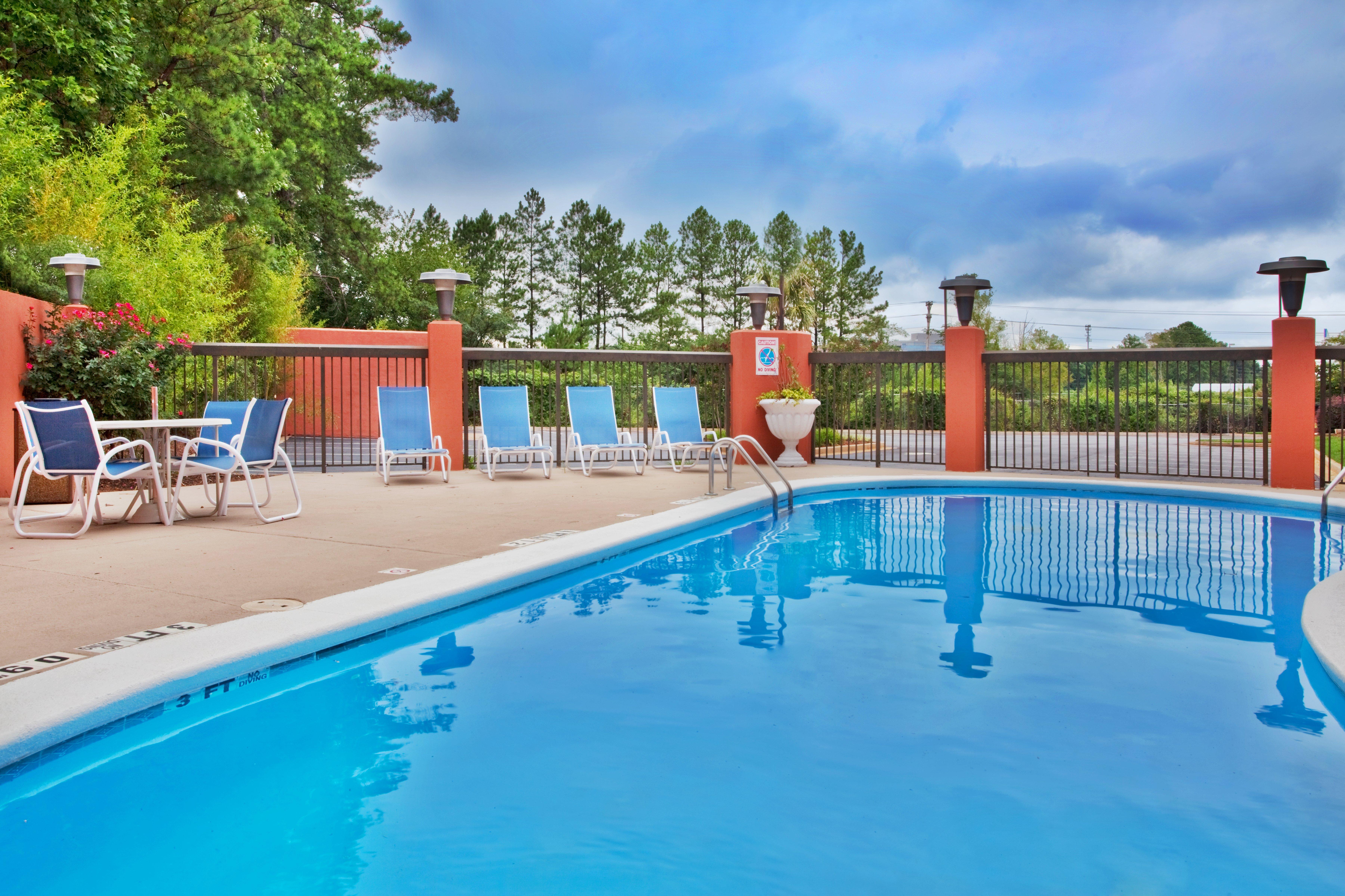 Holiday Inn Express Hotel & Suites Lawrenceville By Ihg Eksteriør billede