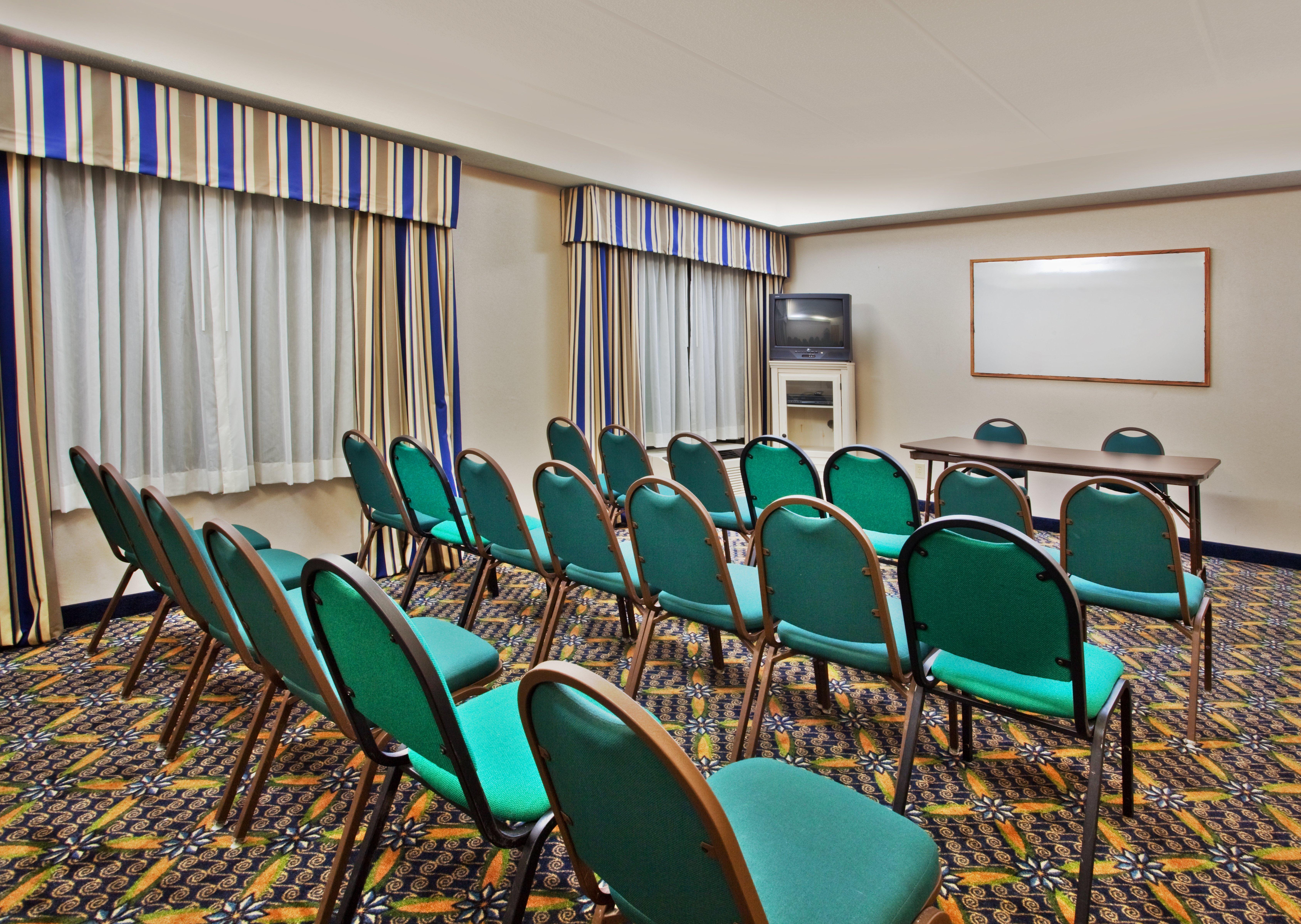 Holiday Inn Express Hotel & Suites Lawrenceville By Ihg Eksteriør billede