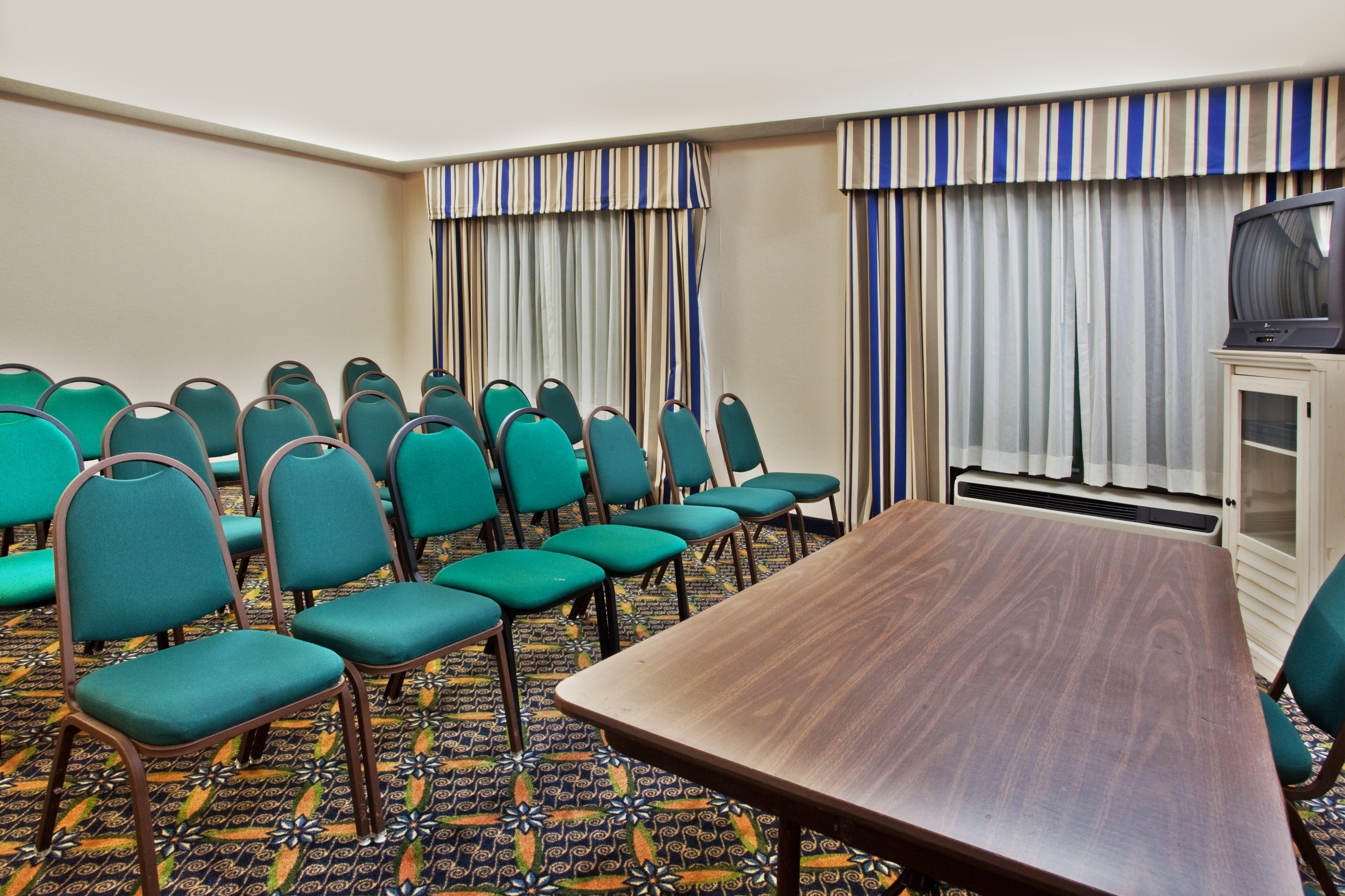 Holiday Inn Express Hotel & Suites Lawrenceville By Ihg Eksteriør billede