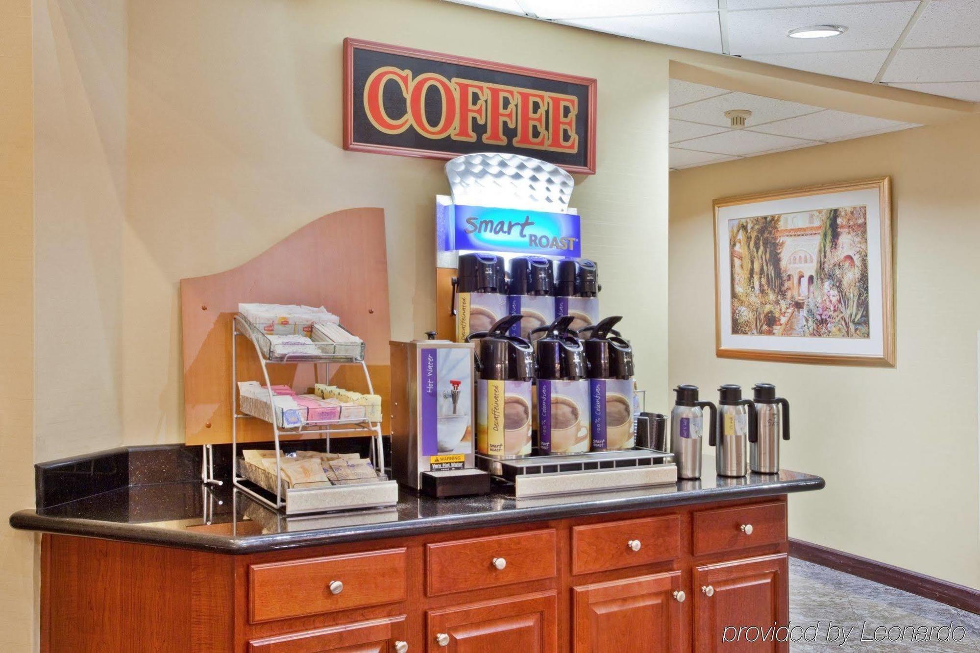 Holiday Inn Express Hotel & Suites Lawrenceville By Ihg Eksteriør billede